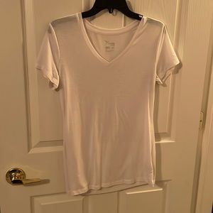 White tee